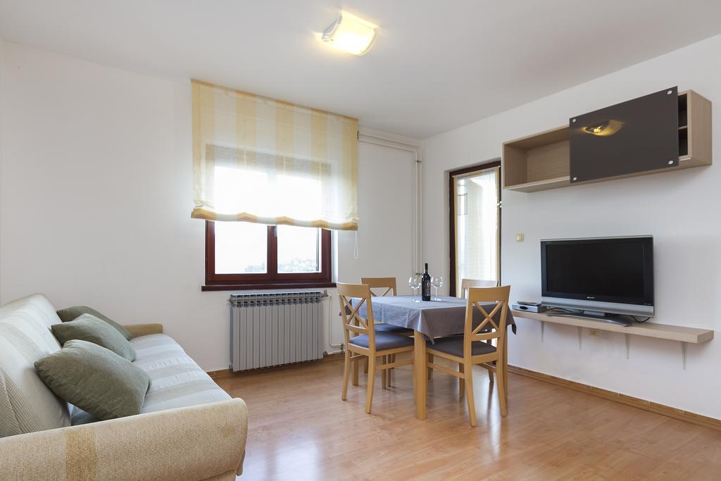 Apartments Rajkovic Labin  Room photo